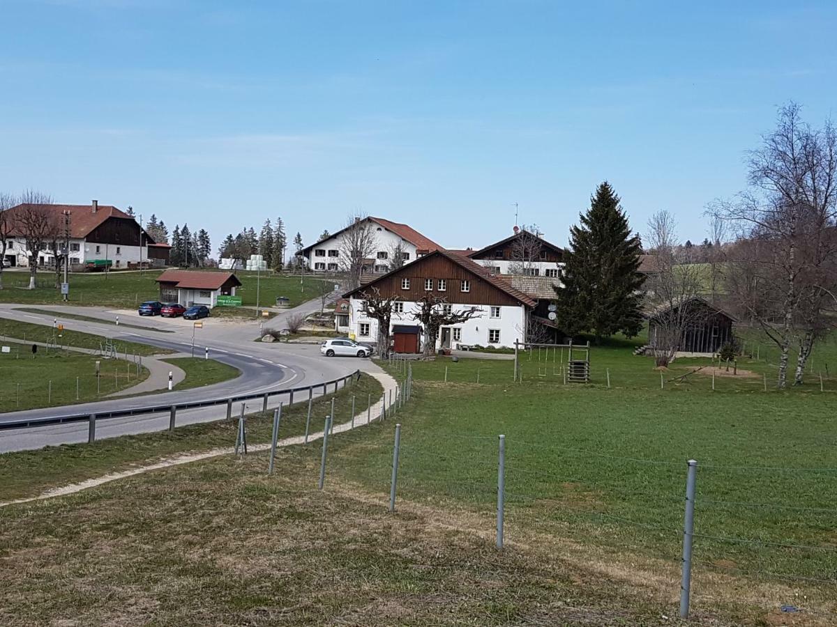 Auberge De La Couronne Saignelegier Exterior photo